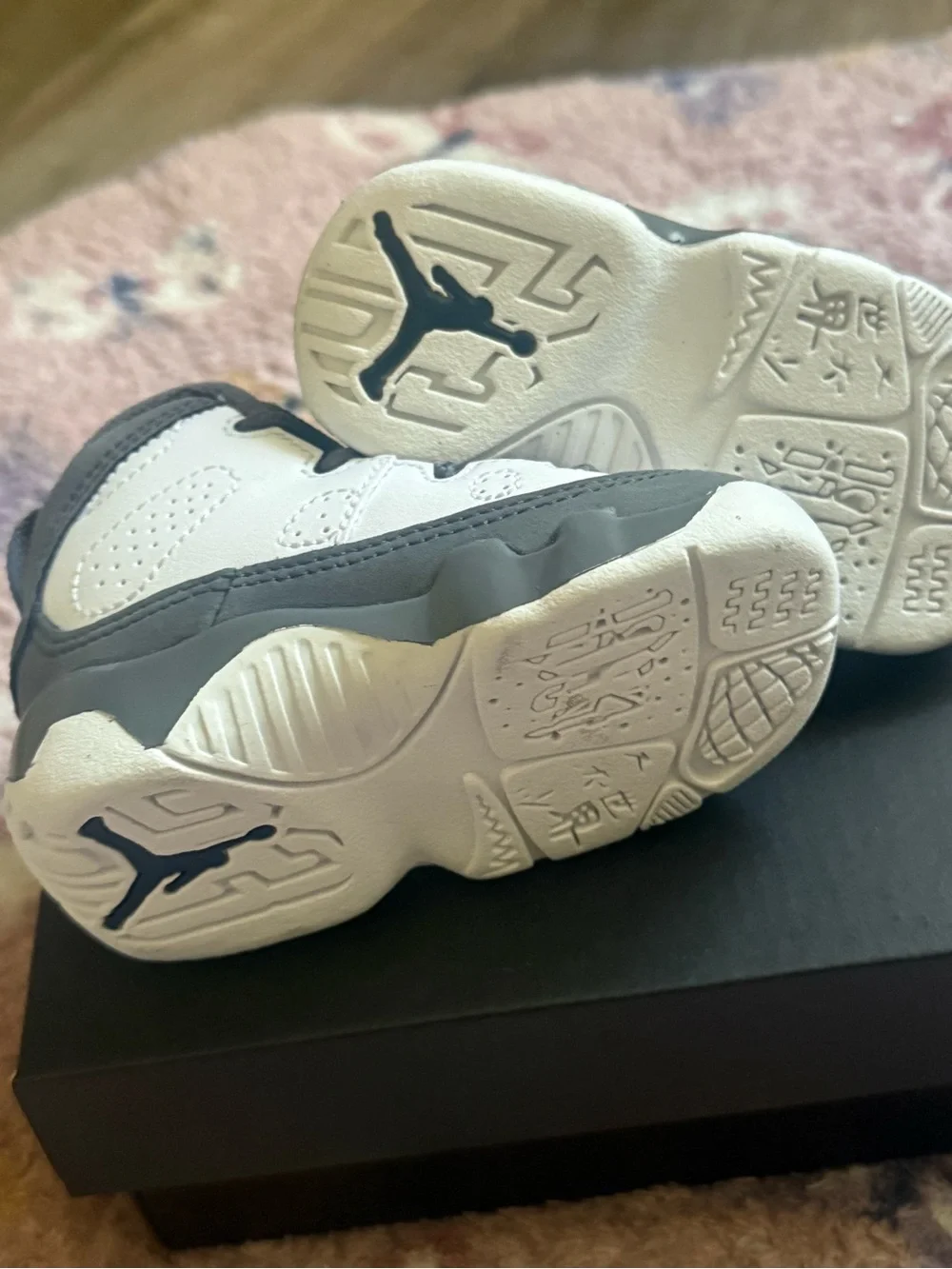 Jordan 9 retro size 4c